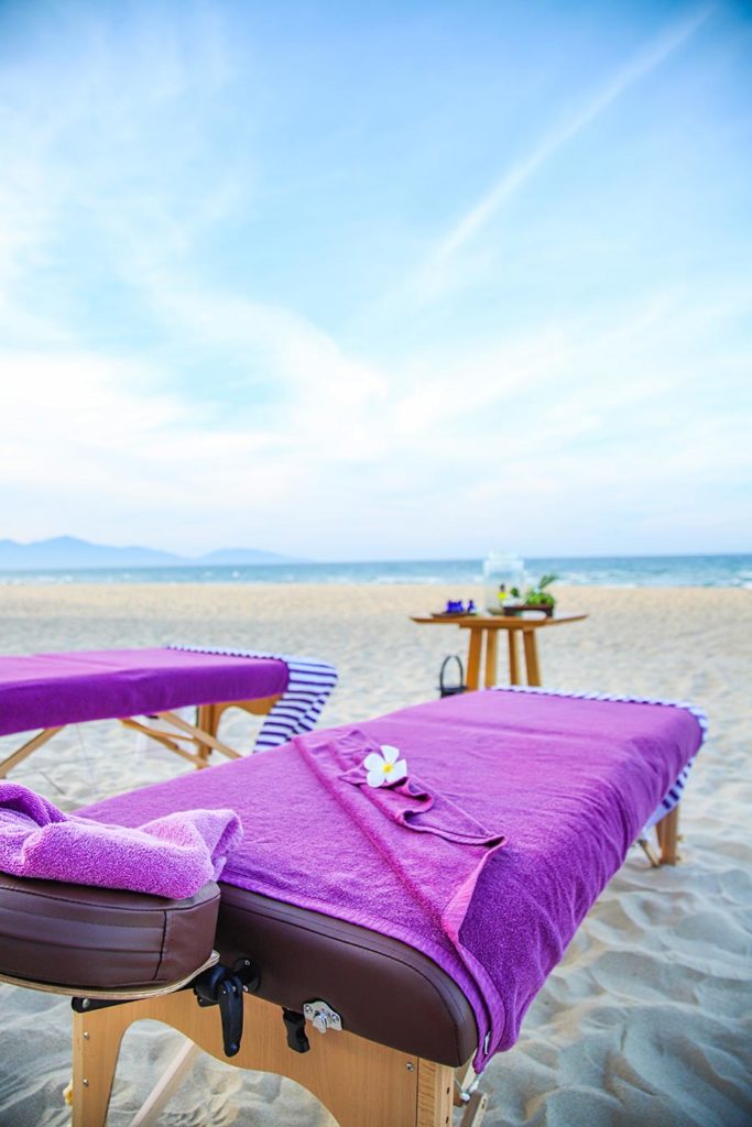 beach massage tables